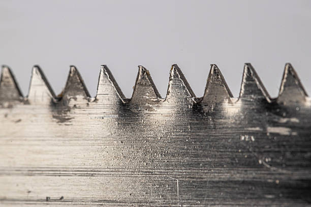 Teeth of metal macro saw