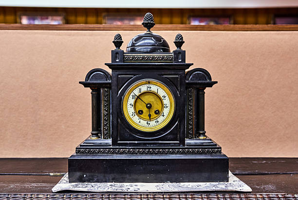 Beautiful Vase and Clock Benjarong, the beautiful precious souvenir from Thailand. Benjarong is Thai porcelain design in five color pattern.