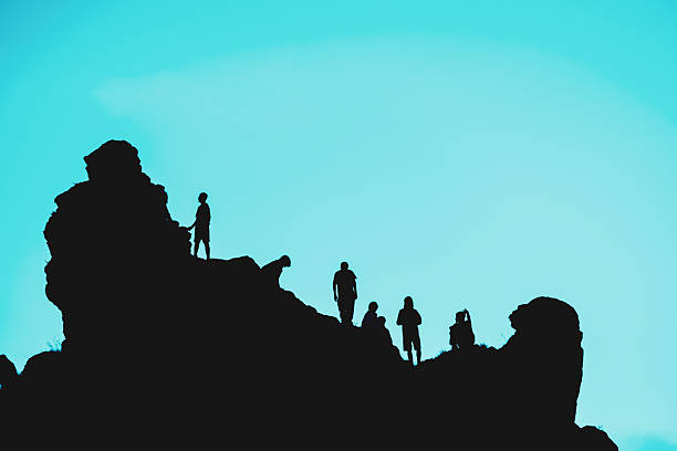 Nuages derrière une silhouette de falaise, Belle-Île-en-mer, Morbiha.