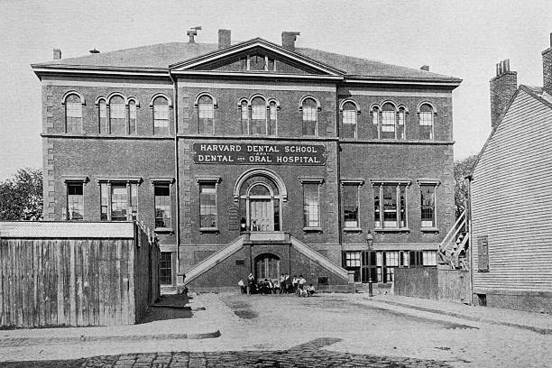 istock Harvard University and surroundings: Harvard Dental School 2247793318
