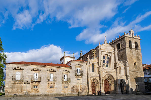Lamego Cathedral, dating back to the 12h century, renovated over the centuries with different architectural styles: of the original Romanesque architecture only the monumental tower flanking the main facade remains
