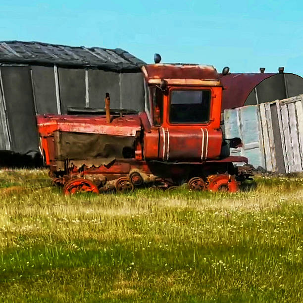 Steering wheel of an red old timer tractor