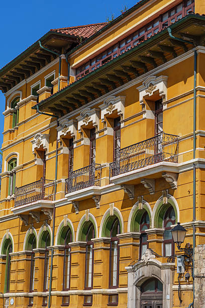 istock An der Promenade von Gijon in Spanien 2248270219