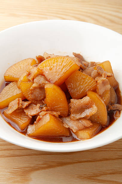 Braised pork belly and radish