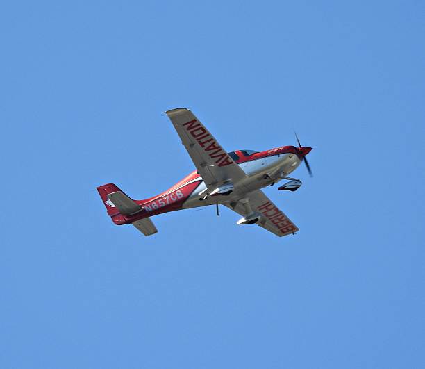 Boca Raton, Palm Beach County,  Florida – USA, November 14, 2025. A Cirrus fixed wing single engine (5 seats / 1 engine) N657CB taking off from the Boca Raton Airport.