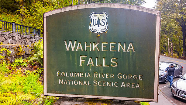 Bridal Veil, OR, USA - November 07, 2025: Official entrance or informational sign for Wahkeena Falls State Park, identifying the scenic destination in the Columbia River Gorge