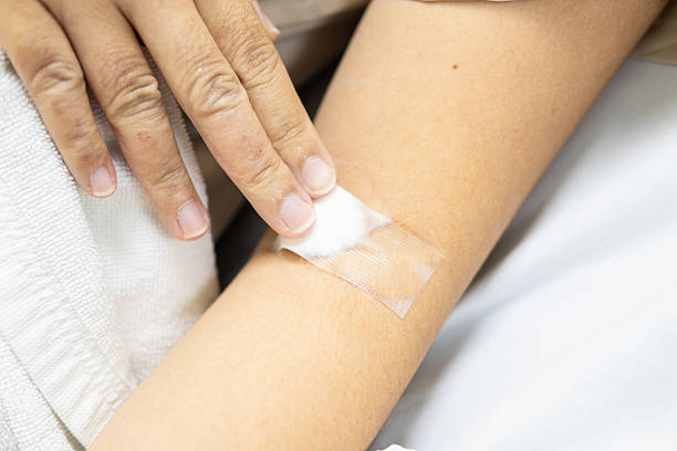 istock First aid instructional guide for minor injuries at home safety tips included 2248887611