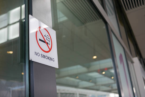 istock Sign indicating no smoking policy at public building 2248896179
