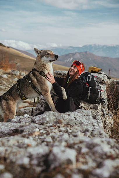 istock HIKING, Sharon&Kyra at Rocca Calascio (Abruzzo) 2248945311