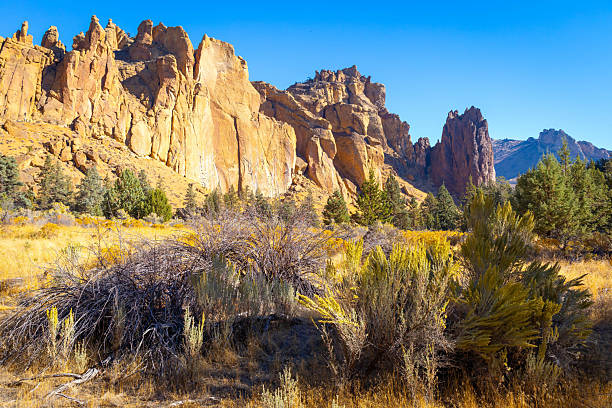 View of the River and Butte at Smith Rock State Park in Oregon, US