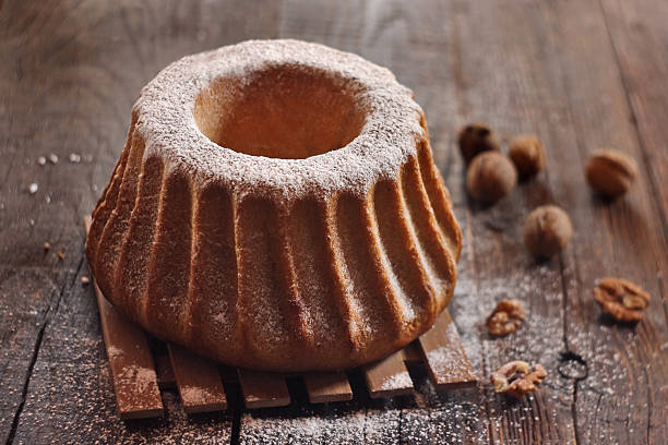 Raisin cake