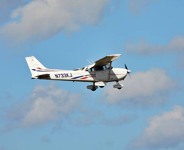 Ft. Lauderdale, Broward County, Florida, USA, November 25, 2025. A Cessna 172N fixed wing single engine (4 seats / 1 engine) N733KJ arriving at the Ft. Lauderdale Executive Airport.