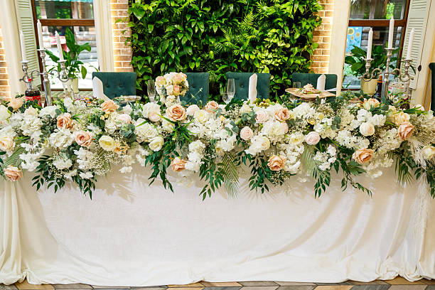 Wedding table decor for newlyweds decorations with fresh flowers