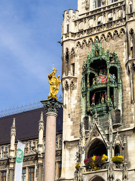 istock Rathaus-Glockenspiel, Munich 2249402533