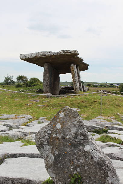 istock Poulnabrone Dolmen 2249417124