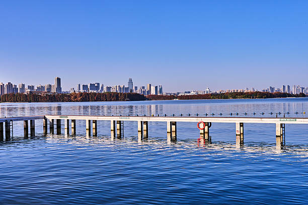 Introduction to Wuhan East LakeWuhan East Lake is located in the east of Wuchang, Wuhan, covering an area of about 33 square kilometers, making it significantly larger than many other lakes. It is often described as a \