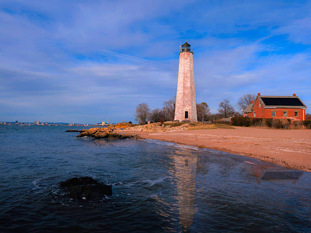 istock The historic New Haven Lighthouse 2251037710