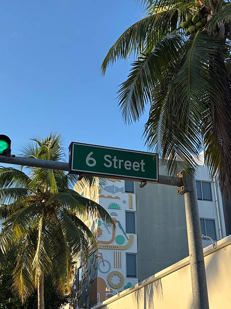 istock Ocean Drive Miami Street View 2251176627