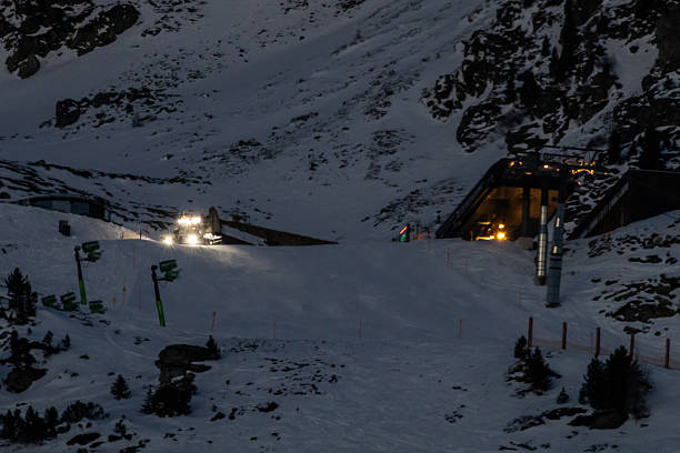 istock Alpine Groomer at Night 2251533162