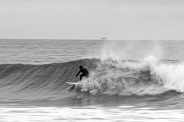 istock Surfing session in northern Brittany 2251583361