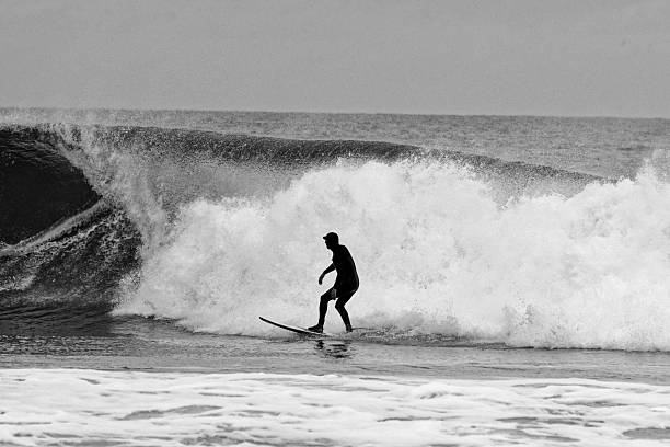 istock Surfing session in northern Brittany 2251583390