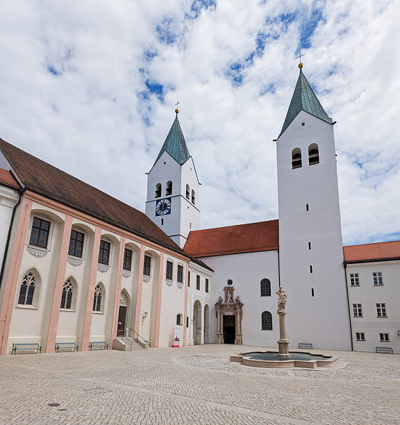 istock Cathedral Saint Mary and Saint Korbinian in Freising 2251783865