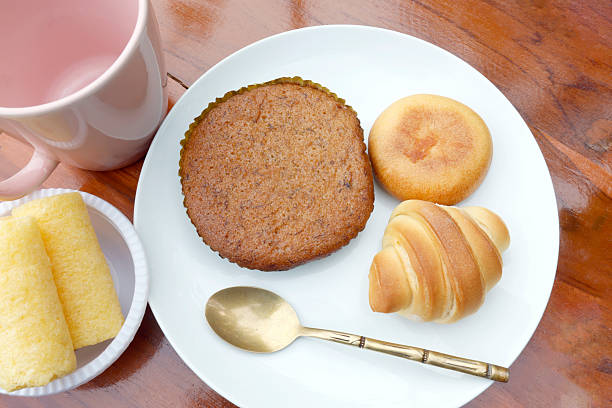 A view of a cafe's bread and drink lunch set.