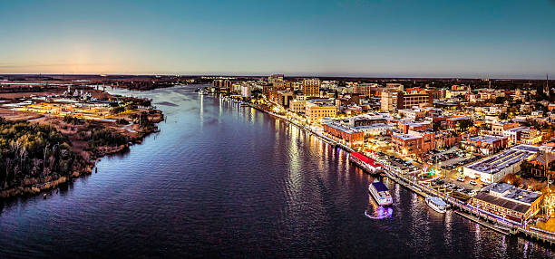 istock Wilmington North Carolina Christmas evening 2025 2252036371