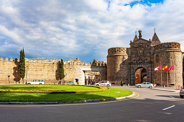 istock The city - Toledo 2252048480