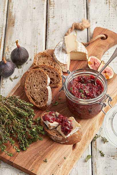 Fig and thyme chutney