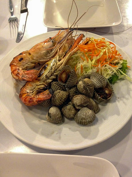 istock Sauteed Shrimp and mussel 2252147638