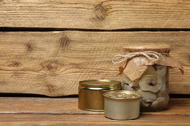 Metallic Can Mockup With Shadow Background