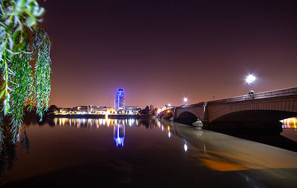 istock Putney Bridge at night London England 2252182011
