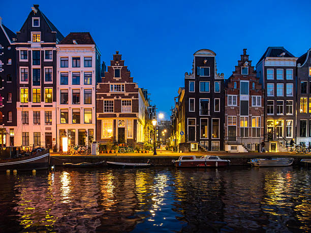 istock Amsterdam illuminated bridges at the Herengracht during winter. 2252208065