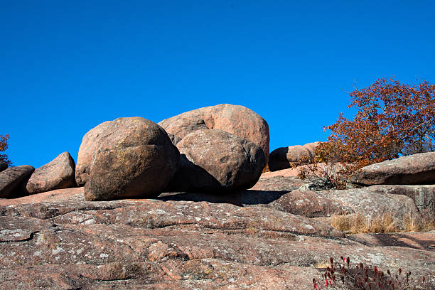 istock Elephant Rocks SP - Boulders and Layers of Granite 2252293234