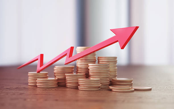 istock Increasing Interest Rates and Economic Growth 2252445740