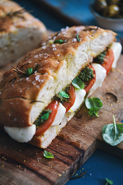 Sandwich, Tea - Hot Drink, Cream Cheese, Cheese, Tomatoes, Naan, Food and drink, Appetizer, Arugula, Bread, Breakfast, Brunch,Spread - Food, Crostini