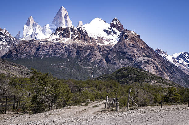 Argentine Patagonia is magnificent in its diversity: lakes, glaciers, wildlife, flora, and traditions. The gauchos have a rich history and distinctive style. They host asados ​​(barbecues) while drinking mate next to their horses. The mountains are breathtaking, a truly cinematic setting.