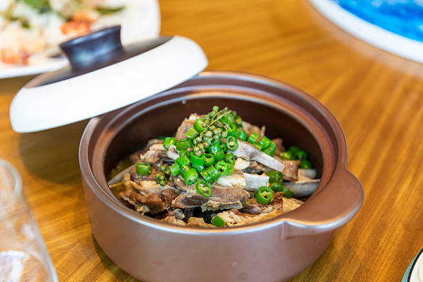 Braised pork with green chilies and Sichuan pepper in clay pot