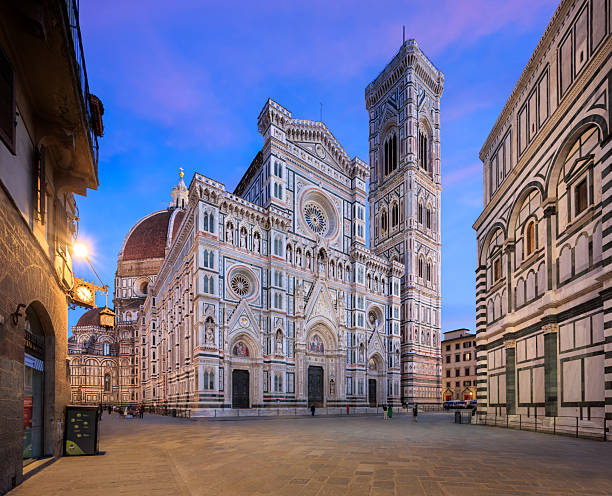 istock Duomo Santa Maria Del Fiore, Florence at night 2252851931