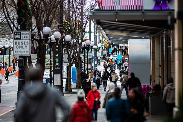 istock Big American City Anonymous Crowd Walking 2252857360