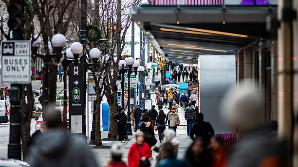 istock Big American City Anonymous Crowd Walking 2252857378