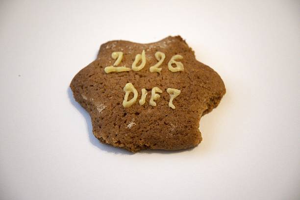 istock Gingerbread With 2026 Diet Text Isolated on White Background 2252933868