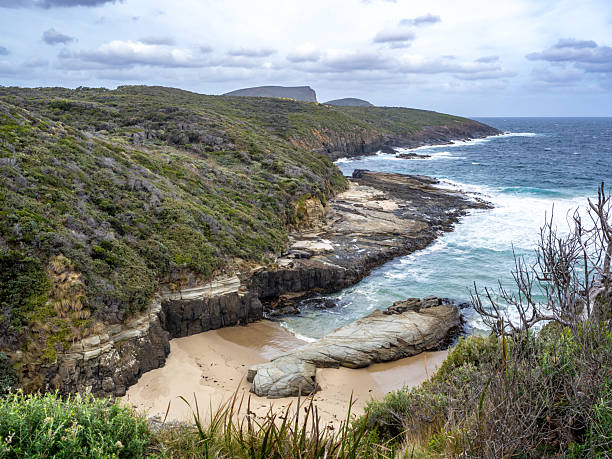 istock Maingon Bay, Tasmania national park 2253017271