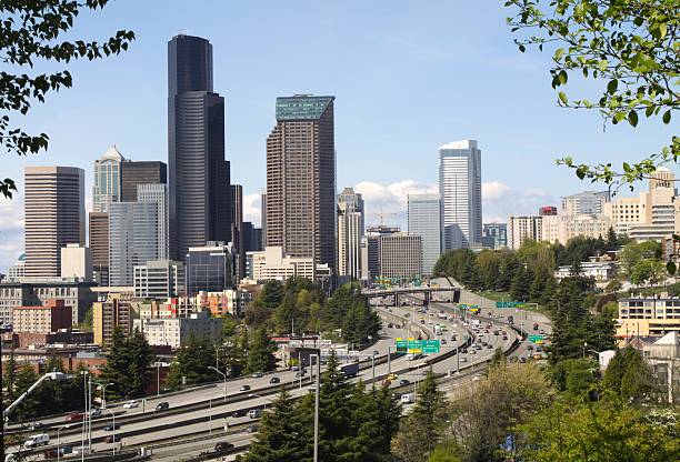 istock Skyline Of Seattle 2253072621