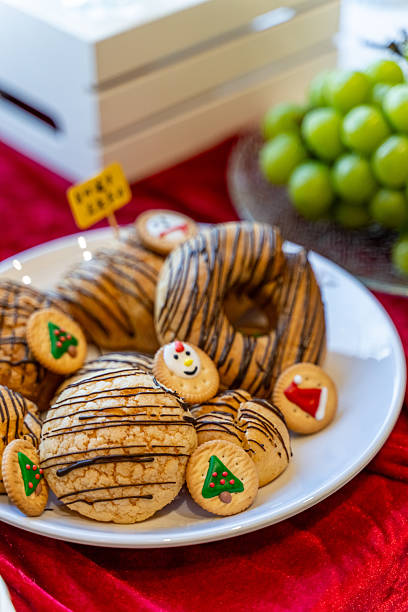 Bread and cake for Christmas decorations