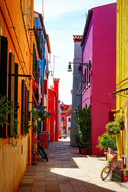 istock Vibrant Burano Alley 2253140447