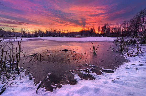 istock Winter sunrise at the lake 2253170517