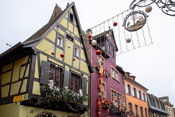 istock Christmas market 2253182353