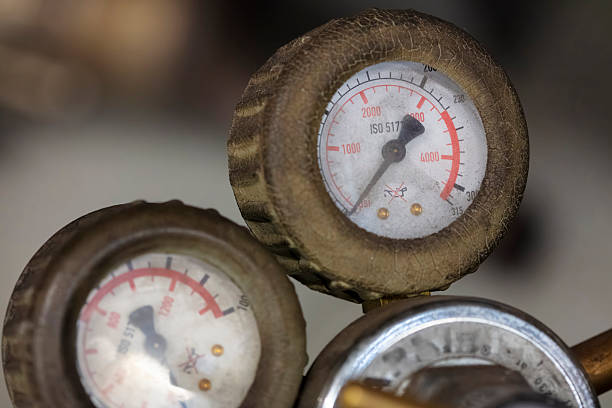 istock Workshop Pressure Measurement Gauges 2253194237